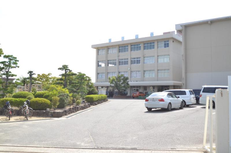 小学校　芥子山小学校（小学校）まで380m