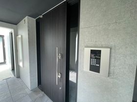 エントランス　清潔なエントランスです