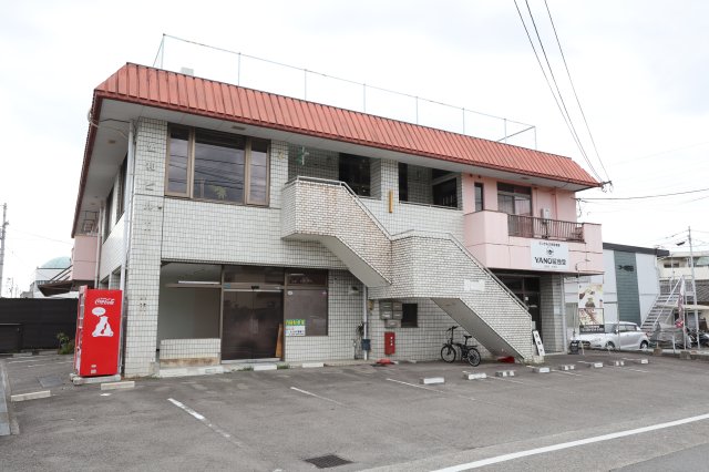 建物外観　完成写真