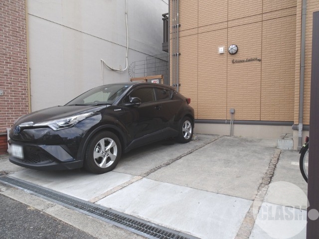 駐車場　敷地内駐車場