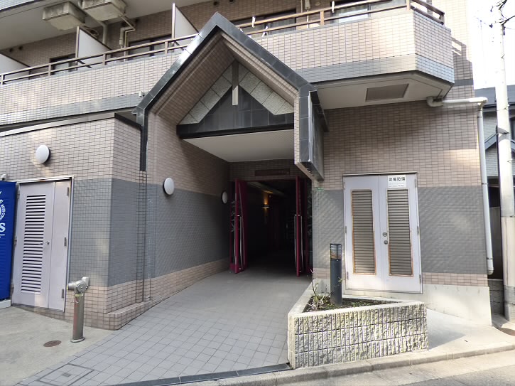 エントランス　洗濯機置場