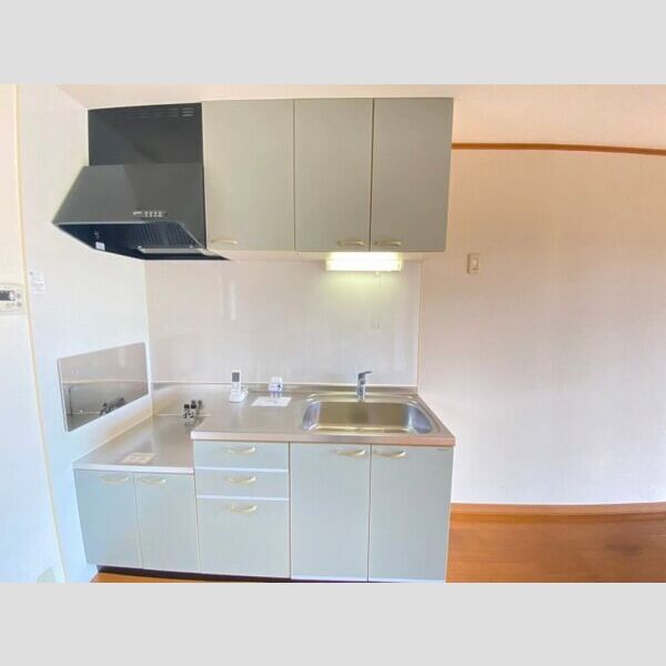 キッチン　室内写真は別部屋の写真です。