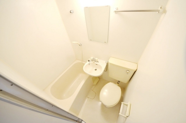 バス・シャワールーム　同タイプ部屋
