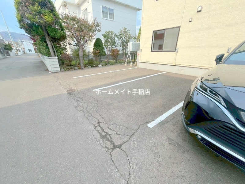 駐車場　駐車スペースでございます！