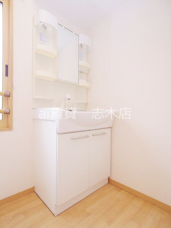 洗面設備　※同施工参考写真