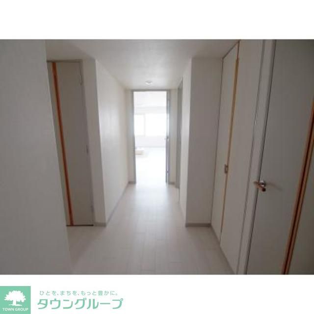 玄関　※写真は同タイプ住戸です。