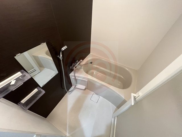 バス・シャワールーム　コンパクトで使いやすいトイレです