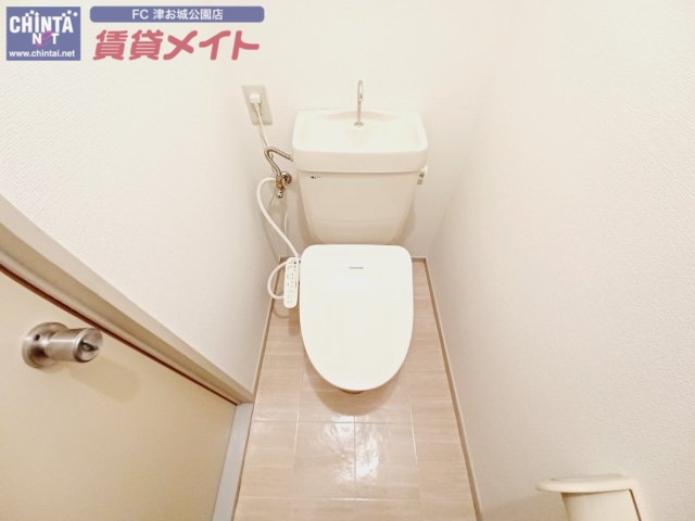 トイレ　反転タイプ参考写真