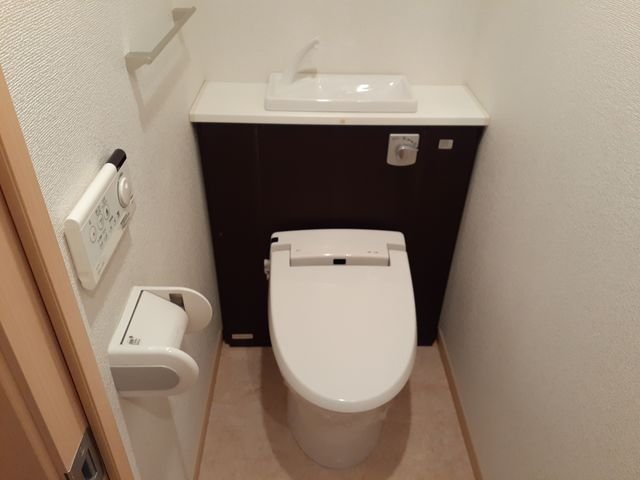 トイレ　落ち着いたトイレです