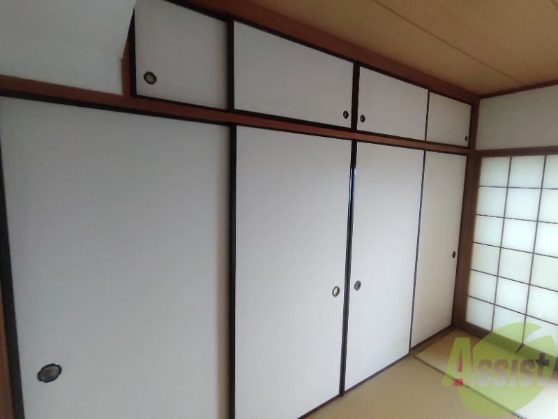 収納　収納がありました。お洋服や荷物はここへ。