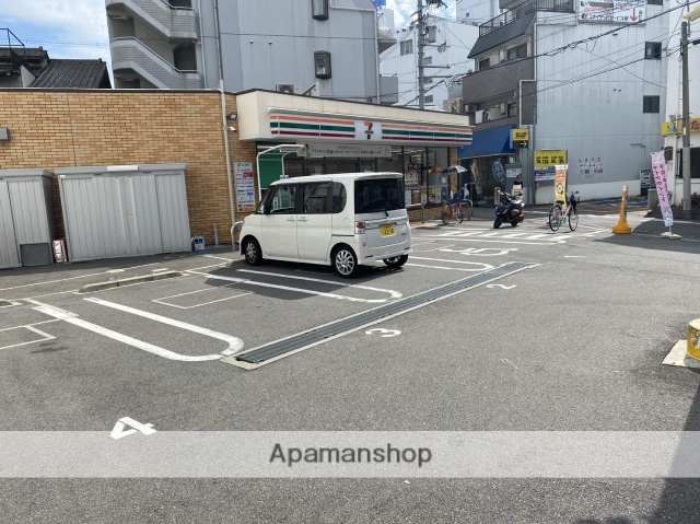 コンビニ　セブンイレブン（コンビニ）まで166m