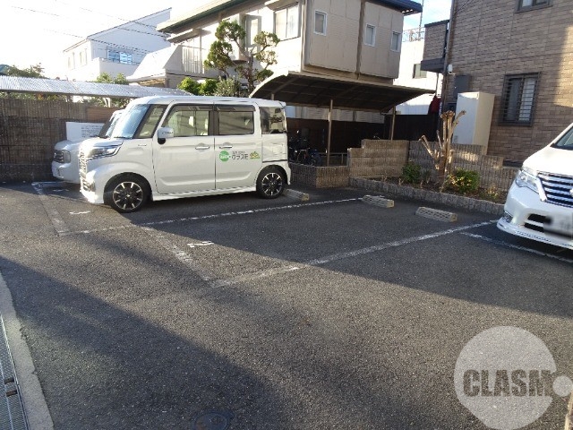 駐車場　敷地内駐車場