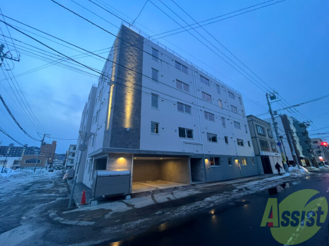 建物外観　札幌市中央区南６条西「北斗エンブレム札幌」