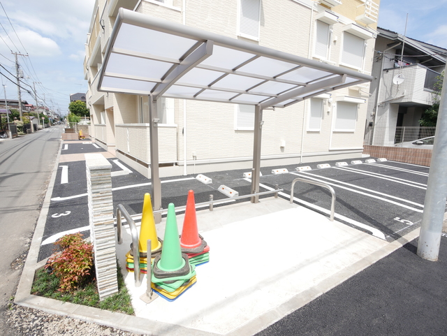 その他共有部分　★敷地内に屋根付駐輪場がございます★