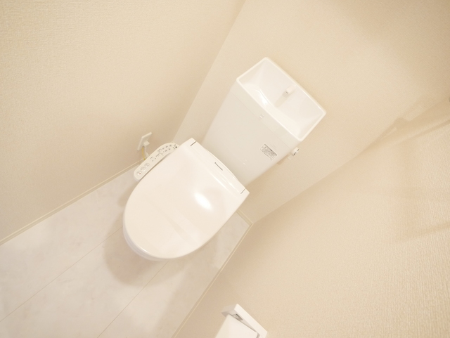 トイレ　★嬉しい温水洗浄便座のトイレです★
