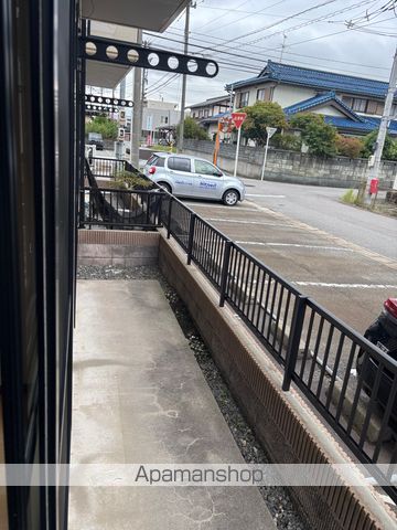 富山地鉄富山市内線 堀川小泉駅 徒歩18分 2階建 築29年の内装写真