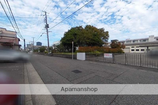 その他　前面道路（その他）まで0m