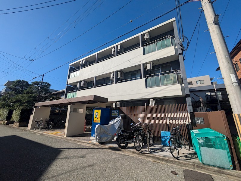 レジーナ西宮北口の外観写真