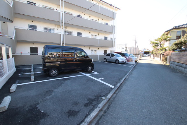 駐車場　駐車場（要空き確認）