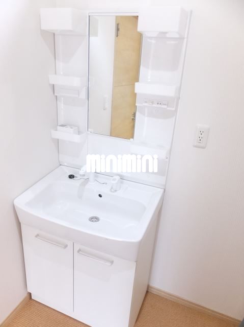 洗面設備　※写真は同型モデル
