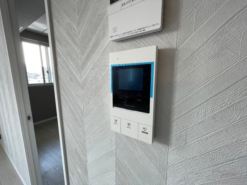 セキュリティ　ＴＶモニター付インターホンです。来客者の顔が見えるので安心！