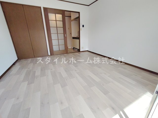居室・リビング　別部屋写真です。