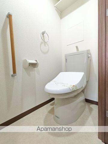 都営三田線 志村坂上駅 徒歩6分 7階建 築15年のトイレ写真