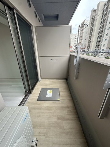バルコニー　※別部屋の参考写真です