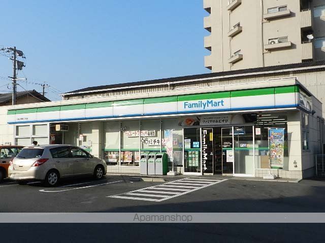 コンビニ　ファミリーマート小倉下到津五丁目店（コンビニ）まで428m