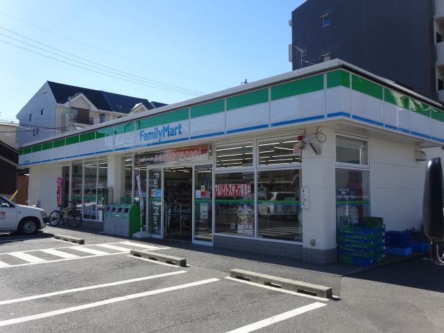 その他　ファミリーマート（その他）まで150m