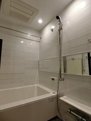 バス・シャワールーム　※別部屋の参考写真です。