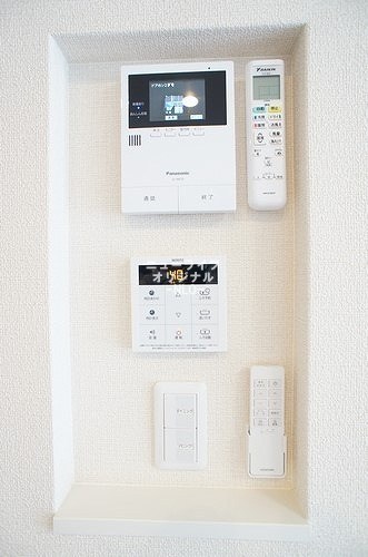 セキュリティ　突然の来訪者にも安心のTVモニター付きインターホン
