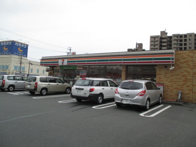 コンビニ　セブンイレブン浜松自動車街店（コンビニ）まで575m
