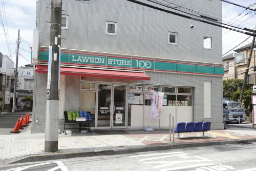 コンビニ　ローソンストア100篠崎四丁目店（コンビニ）まで252m