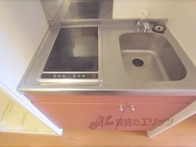 レオパレス吉川のキッチン写真