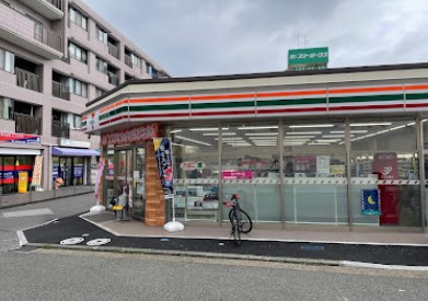 コンビニ　セブンイレブン 横浜十日市場駅南口店（コンビニ）まで2264m