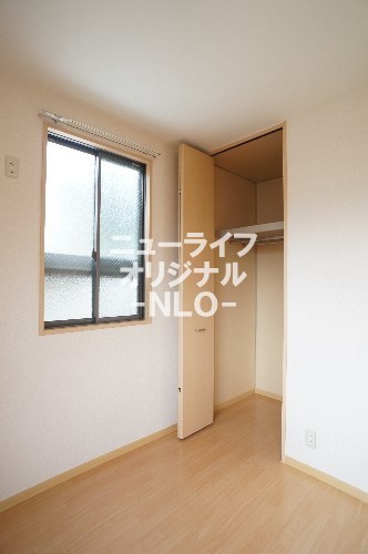その他設備　洋室には収納付でお部屋を広く使えます