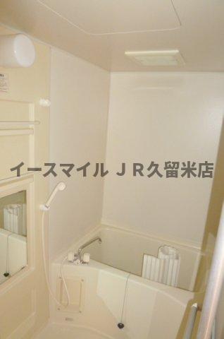バス・シャワールーム　落ち着いた空間のお風呂です