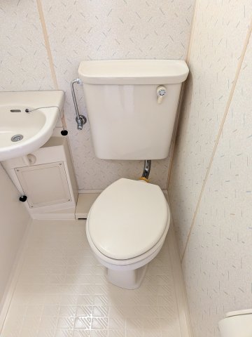 トイレ　キレイな個室空間です