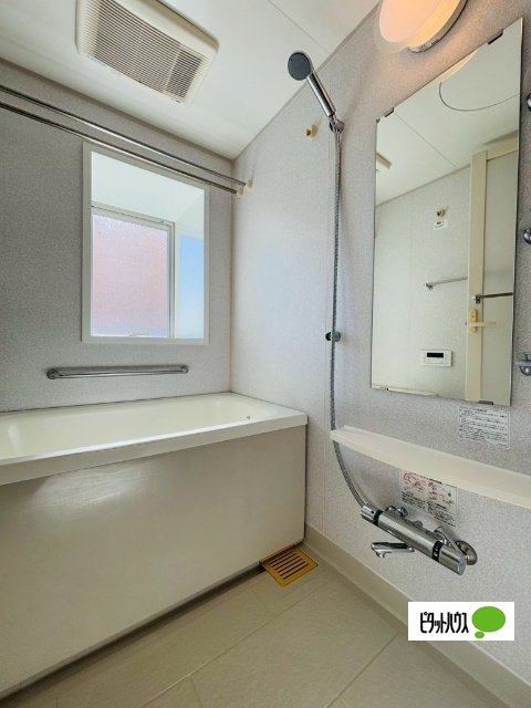 バス・シャワールーム　※写真は同タイプ住戸です。