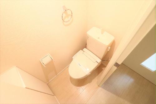 トイレ　温水洗浄便座を完備しており快適な毎日を！