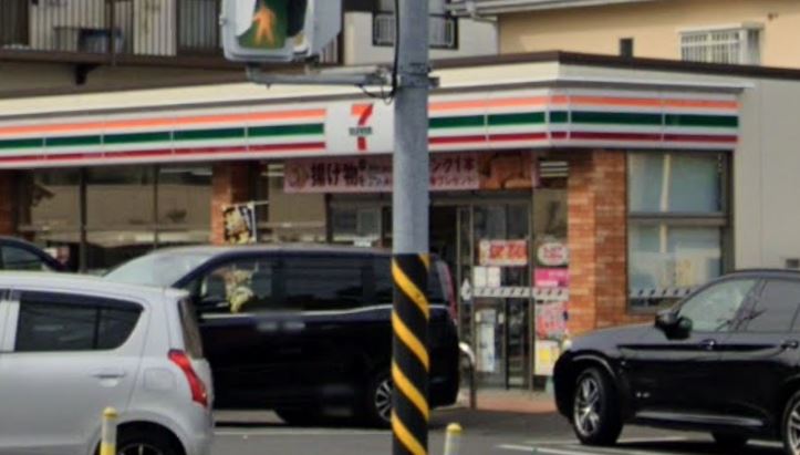 コンビニ　セブンイレブン 横浜荏田北3丁目店（コンビニ）まで186m