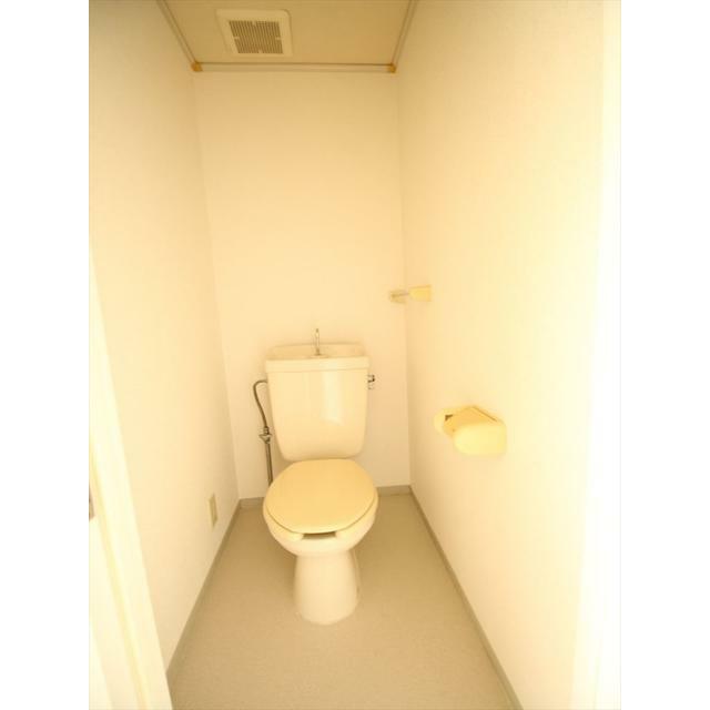 トイレ　バス・トイレ独立タイプのお部屋です♪