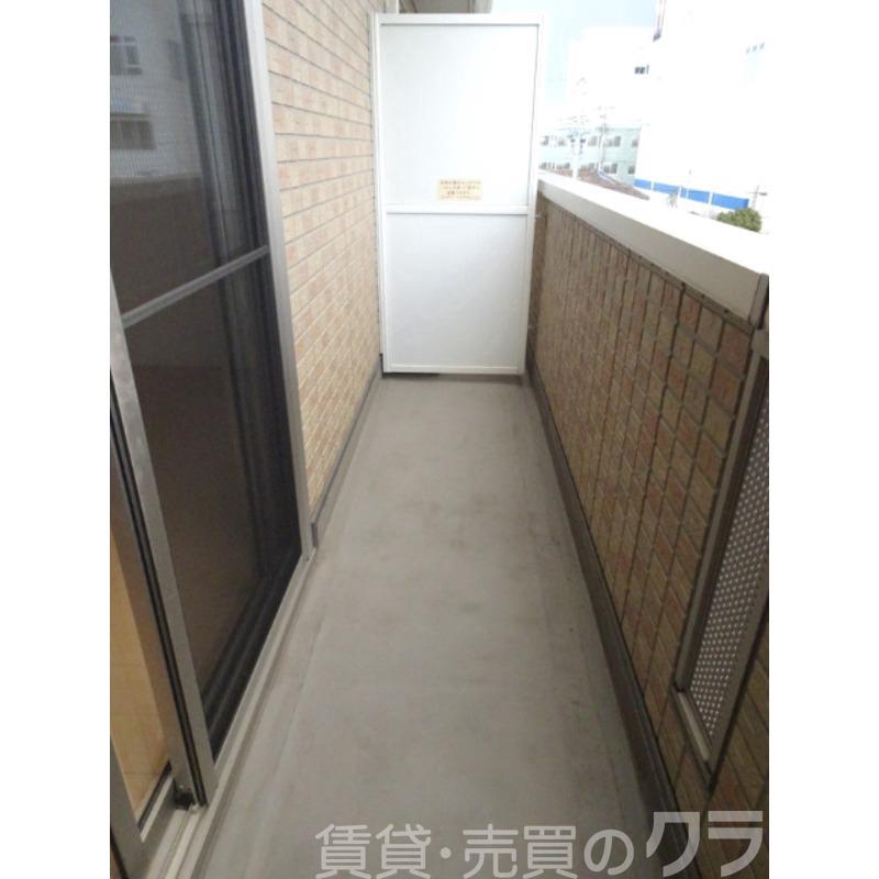 バルコニー　朝日が差し込む東向きバルコニー♪