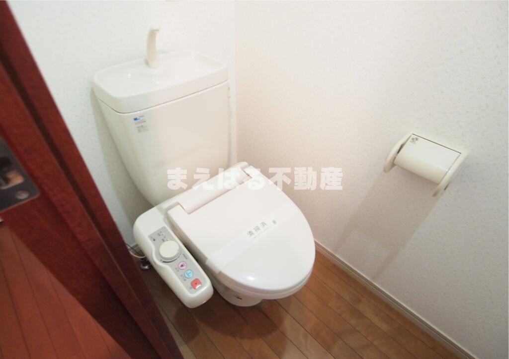 トイレ　温水洗浄トイレ　※写真別部屋