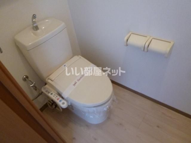クローバーハウスBのトイレ写真
