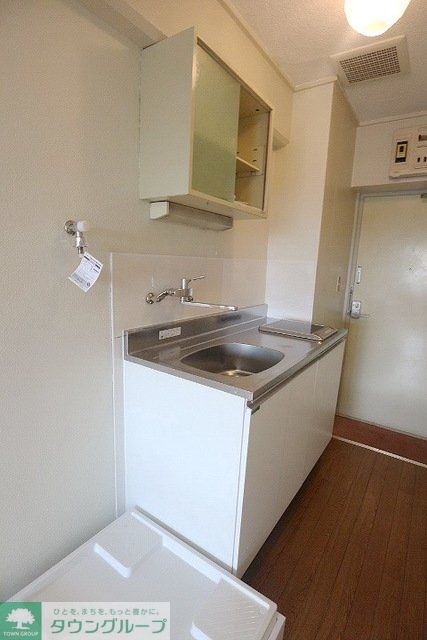 キッチン　写真は同タイプ住戸です。