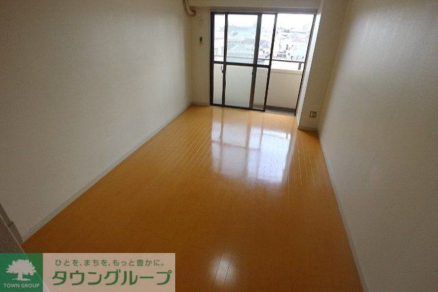 居室・リビング　写真は同タイプ住戸です。