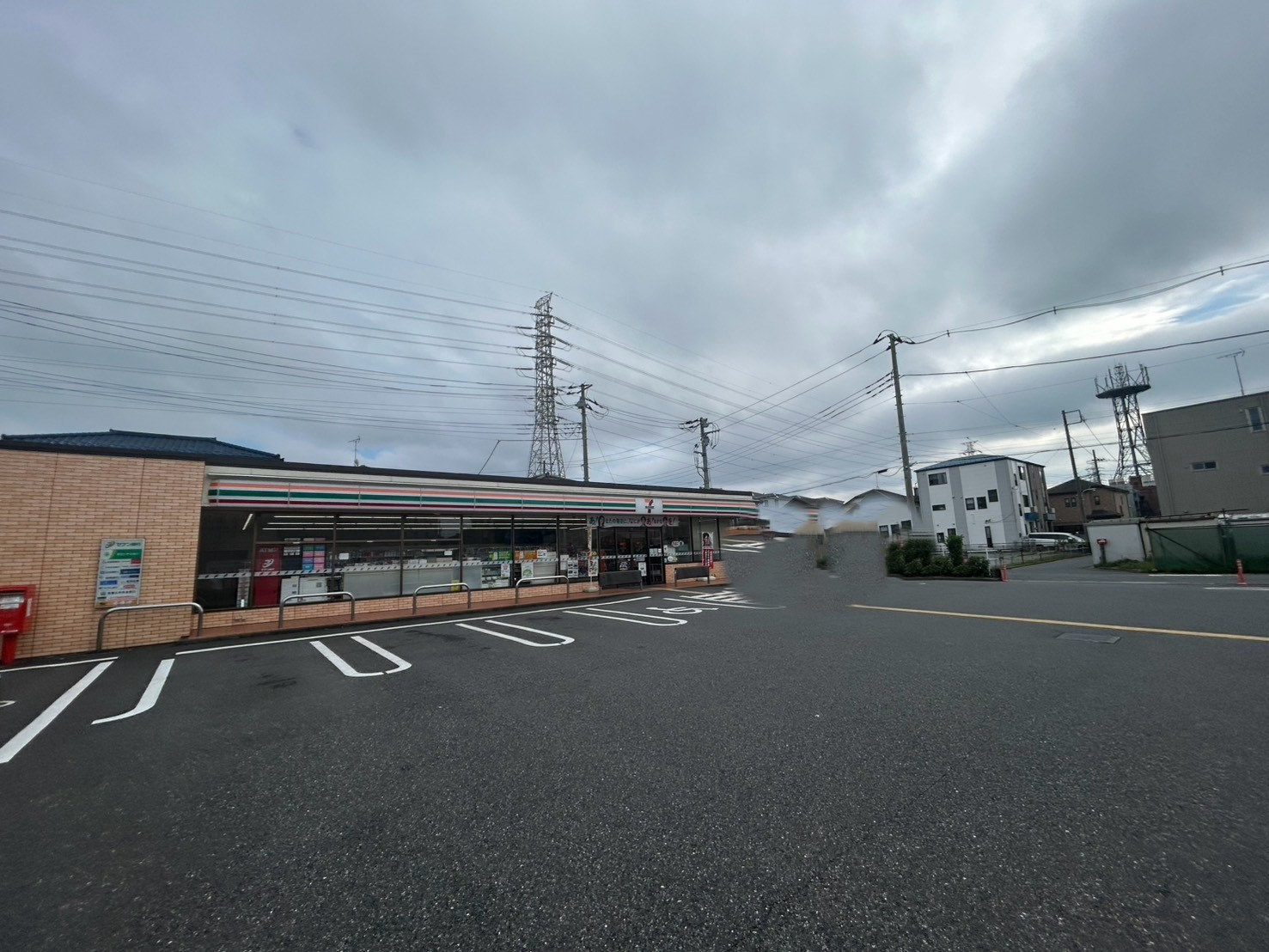 コンビニ　セブンイレブン戸田笹目中学校前店（コンビニ）まで156m