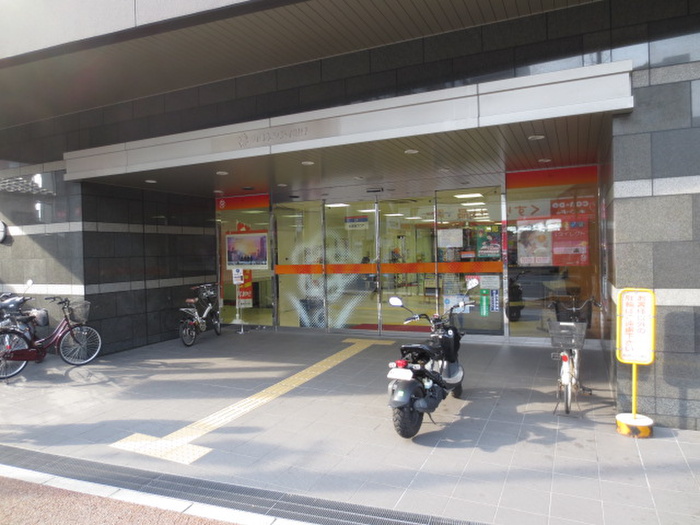 銀行　西日本シティ銀行六本松支店（銀行）まで678m
